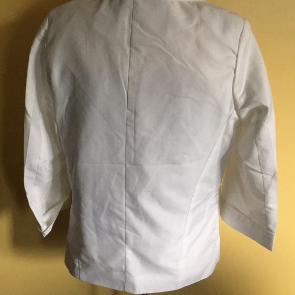 White Blazer - Picture 2 of 4